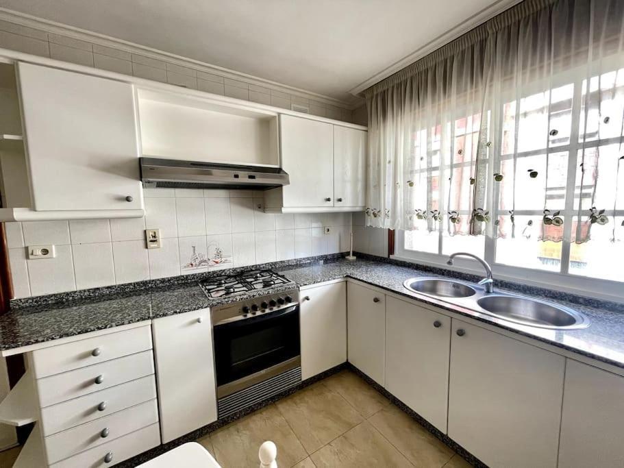 Agradable Apartamento Centrico En Cangas Exterior foto